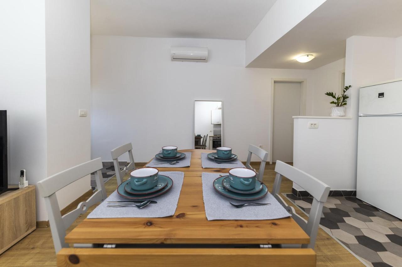 Apartments 23 And 25 With Free Private Parking Zadar Extérieur photo