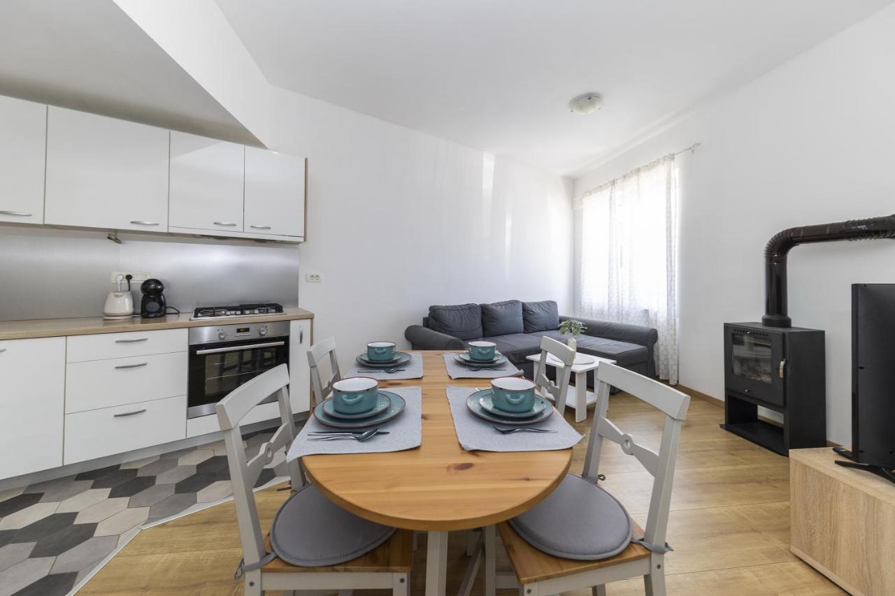 Apartments 23 And 25 With Free Private Parking Zadar Extérieur photo
