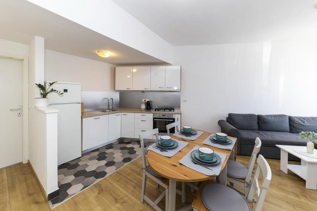 Apartments 23 And 25 With Free Private Parking Zadar Extérieur photo