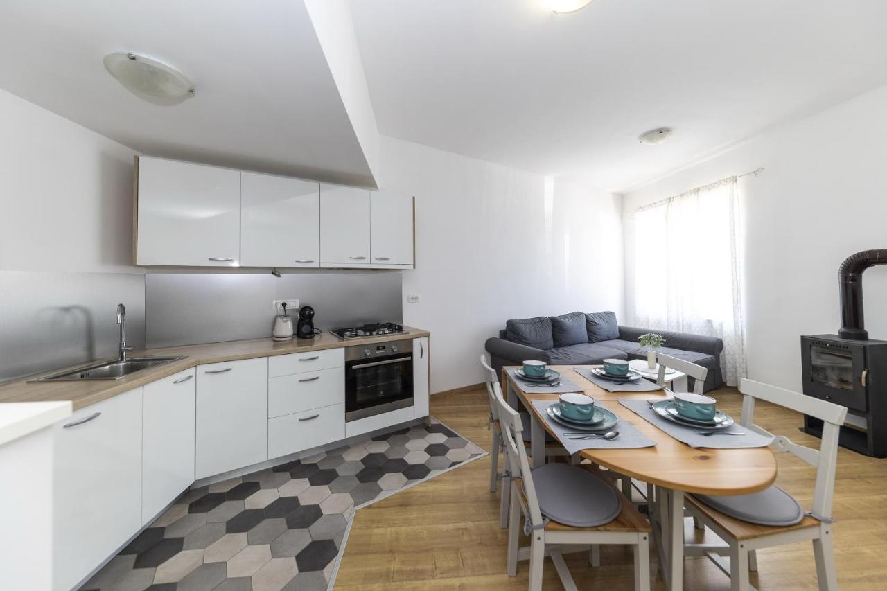 Apartments 23 And 25 With Free Private Parking Zadar Extérieur photo