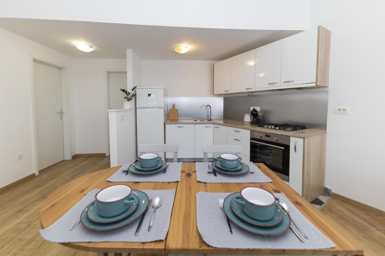 Apartments 23 And 25 With Free Private Parking Zadar Extérieur photo