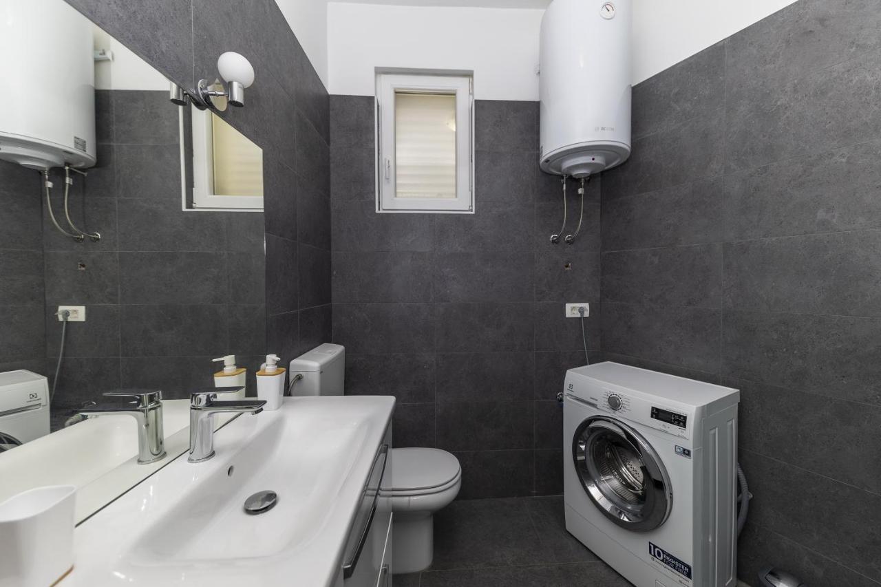 Apartments 23 And 25 With Free Private Parking Zadar Extérieur photo