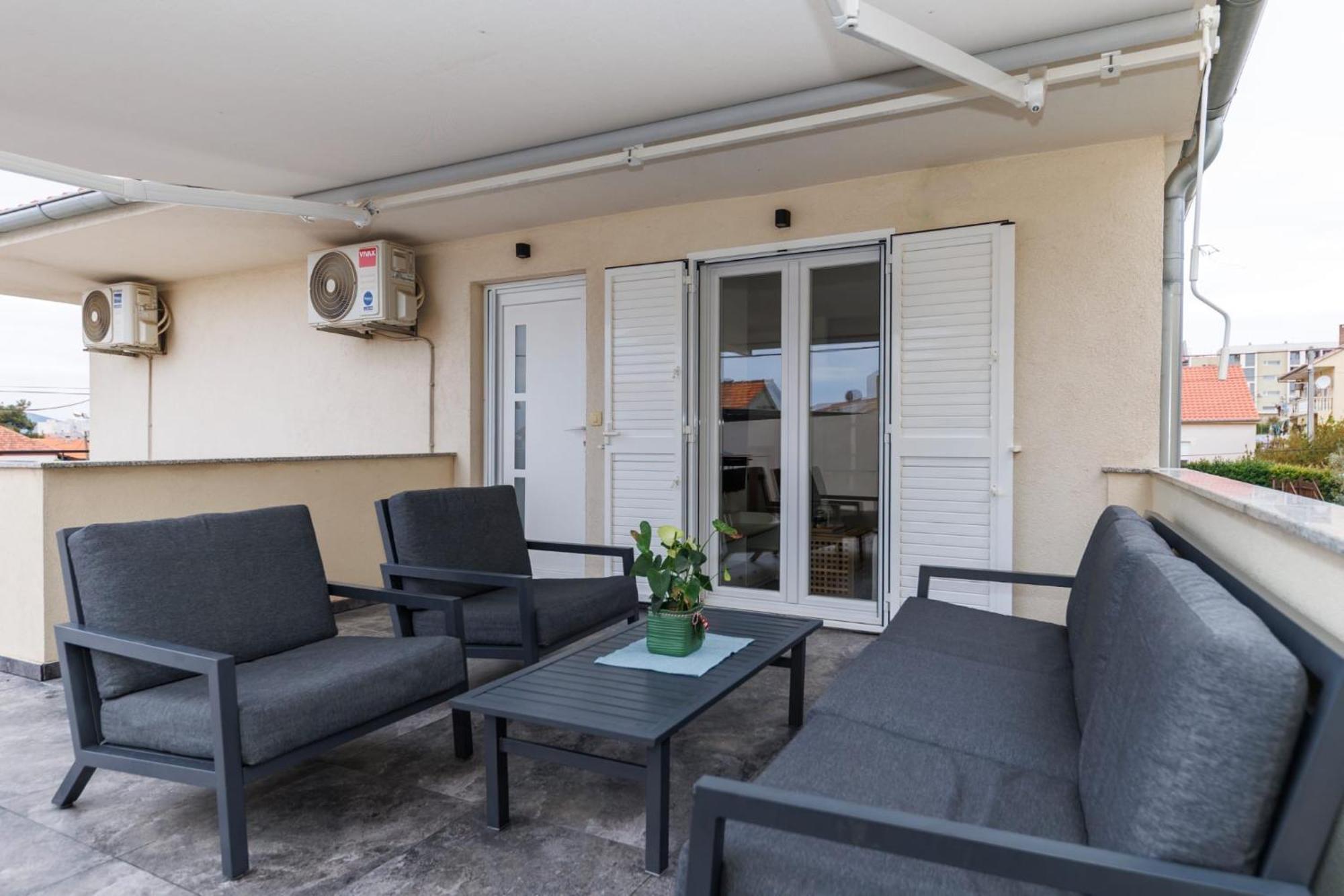 Apartments 23 And 25 With Free Private Parking Zadar Extérieur photo